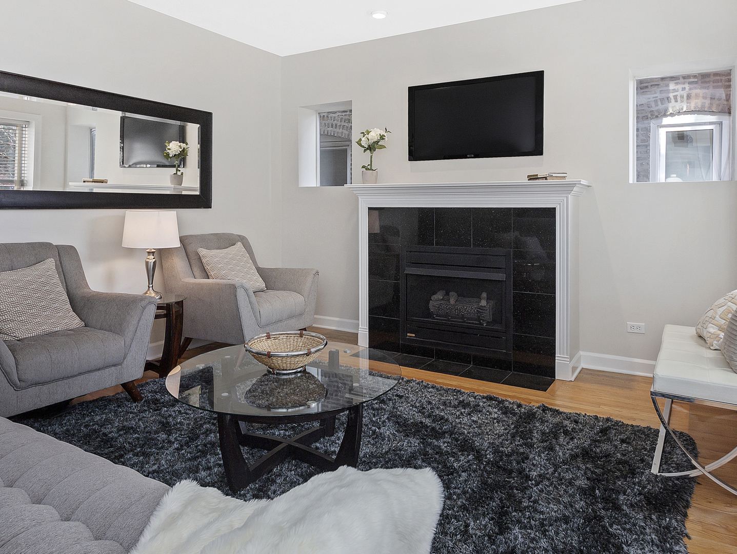 4411 North Beacon Street, Unit 1 Chicago, IL 60640 - Photo 3 of 15