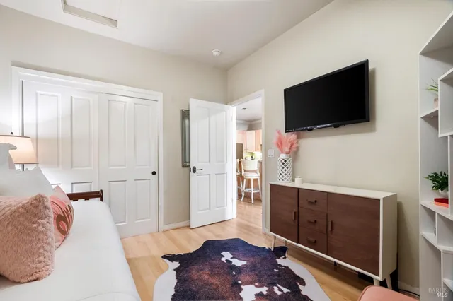 $499,000 | 162 Valley Oak Drive, Napa, CA 94558