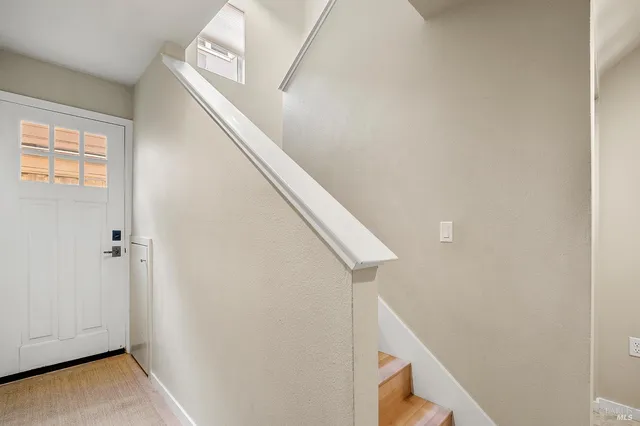 $499,000 | 162 Valley Oak Drive, Napa, CA 94558