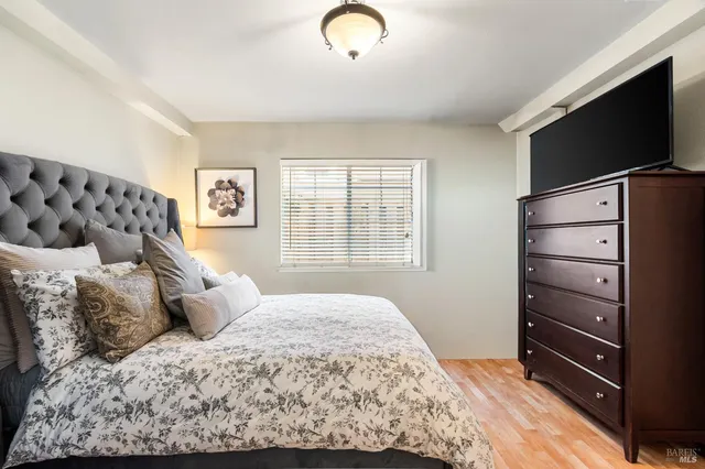 $499,000 | 162 Valley Oak Drive, Napa, CA 94558