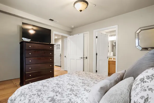 $499,000 | 162 Valley Oak Drive, Napa, CA 94558