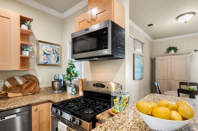 $499,000 | 162 Valley Oak Drive, Napa, CA 94558