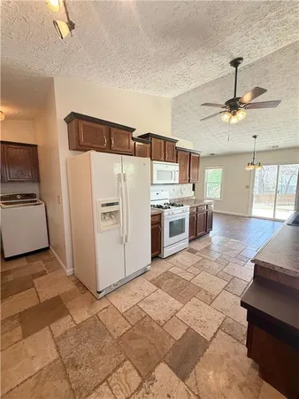 $1,895 | 1907 Grant Lane, Woodstock, GA 30188