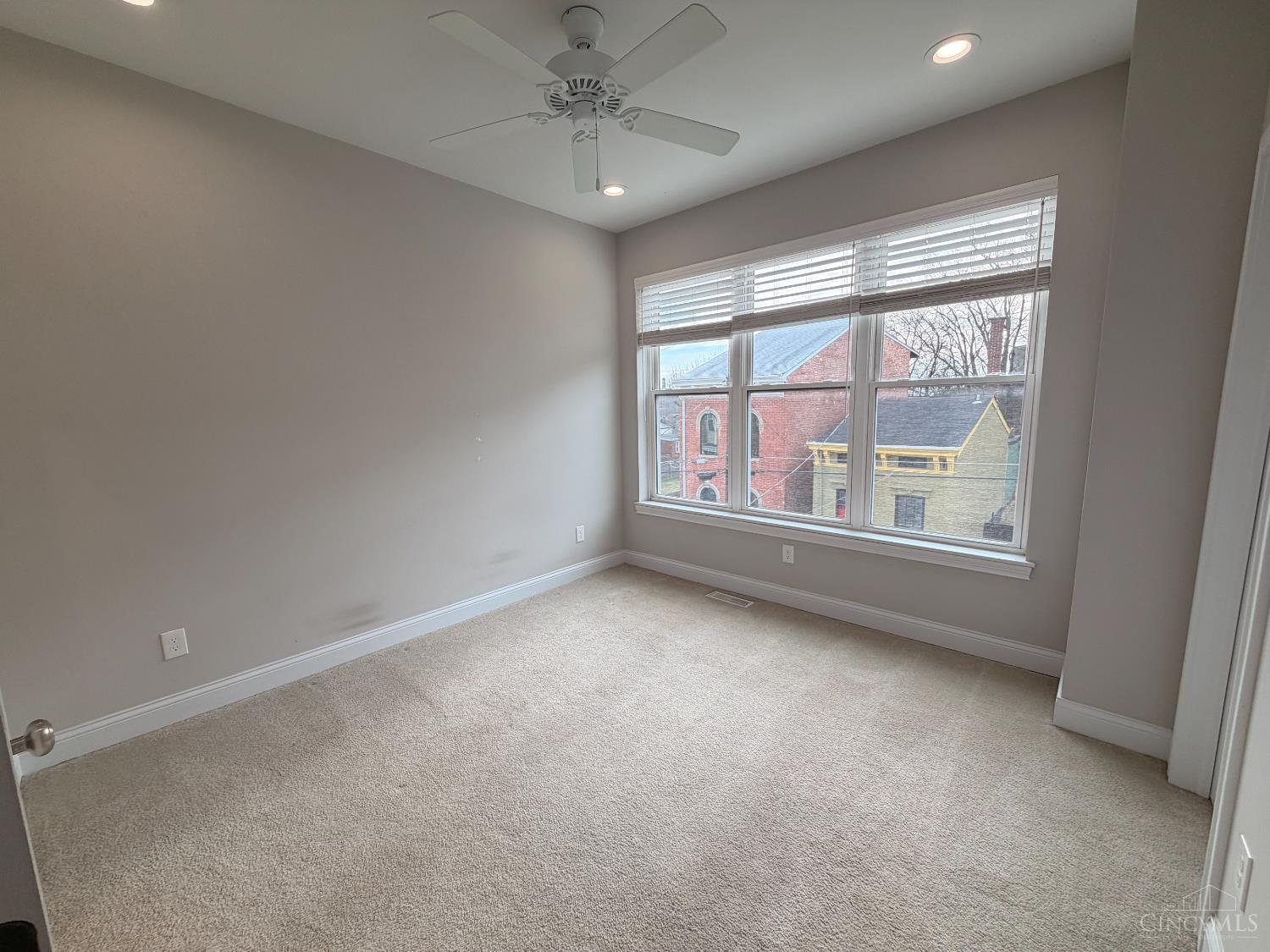 540 Slack Street Cincinnati, OH 45202 - Photo 15 of 36
