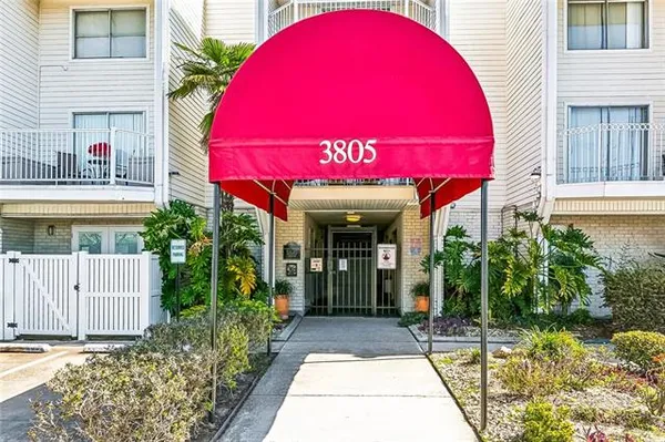 $185,000 | 3805 Houma Boulevard, Unit B203, Metairie, LA 70006