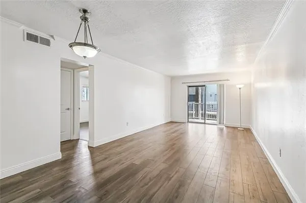 $185,000 | 3805 Houma Boulevard, Unit B203, Metairie, LA 70006