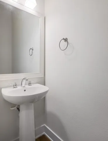 $2,275 | 13501 Metric Boulevard, Unit 16, Austin, TX 78727