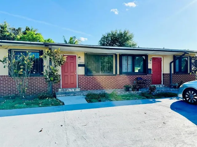 $2,200 | 1230 Northeast 136th Terrace, North Miami, FL 33161