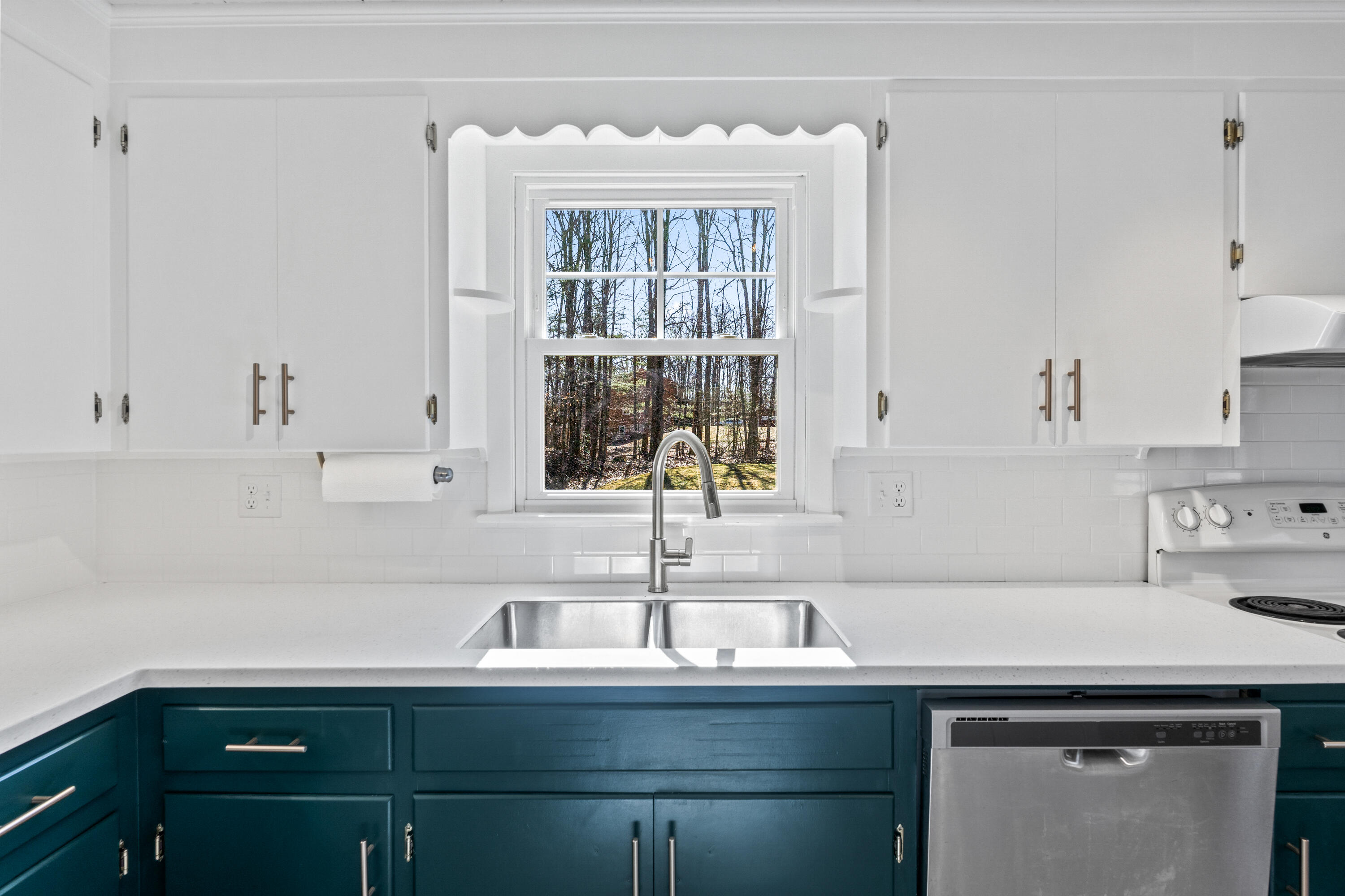 2 Hudon Road Lisbon, ME 04250 - Photo 22 of 47 Window facing Side Yard