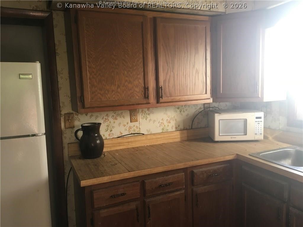 6108 Charleston Road Bancroft, WV 25011 - Photo 13 of 23 Gallery Image 13