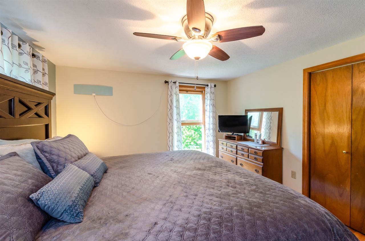 107 B Rockingham Road Londonderry, NH 03053 - Photo 20 of 39