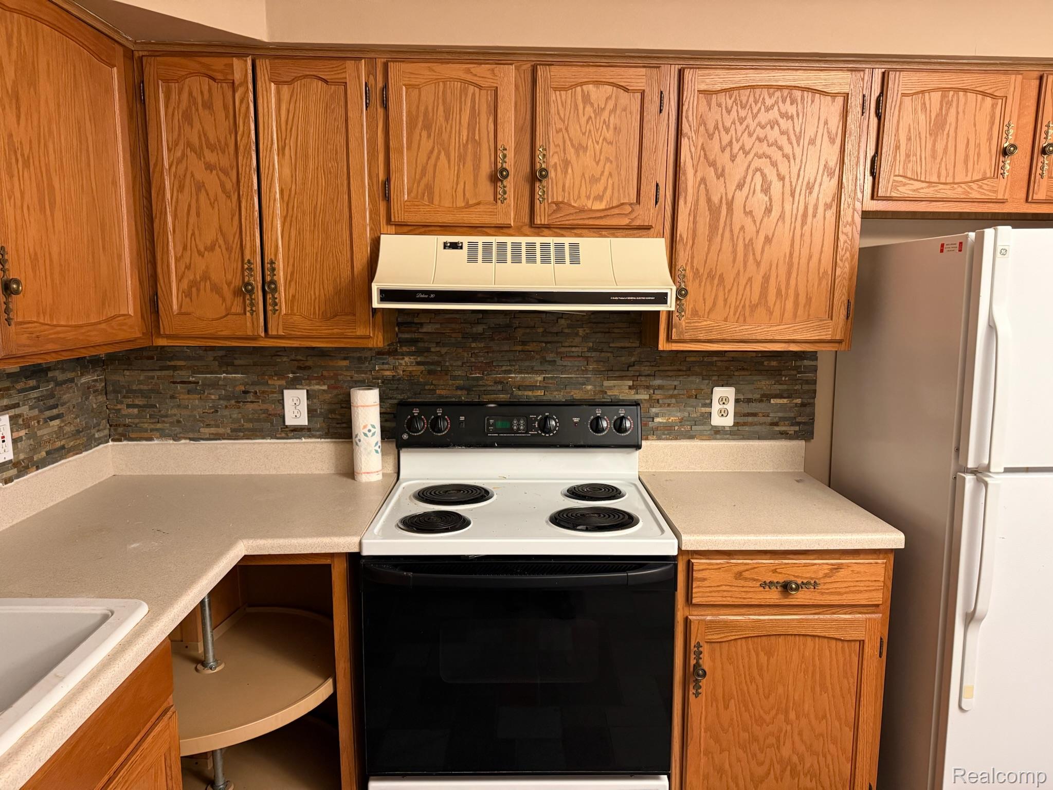 982 North Adams Road, Unit 4 Birmingham, MI 48009 - Photo 12 of 22