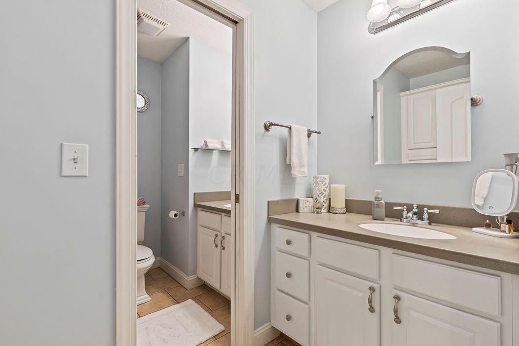5801 Hughes Road Galena, OH 43021 - Photo 24 of 47 24-Full Bath