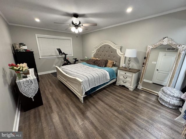 $220,000 | 760B Putnam Boulevard, Unit 31B, Wallingford, PA 19086