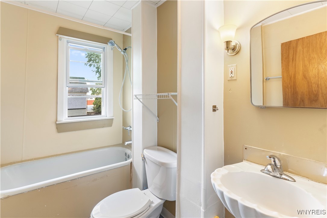 348 Prospect Avenue Buffalo, NY 14201 - Photo 22 of 28