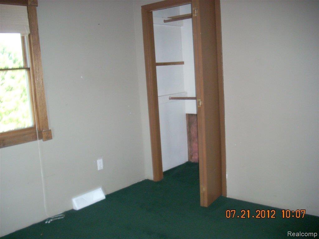 7055 Washburn Road Goodrich, MI 48438 - Photo 9 of 13 052.JPG