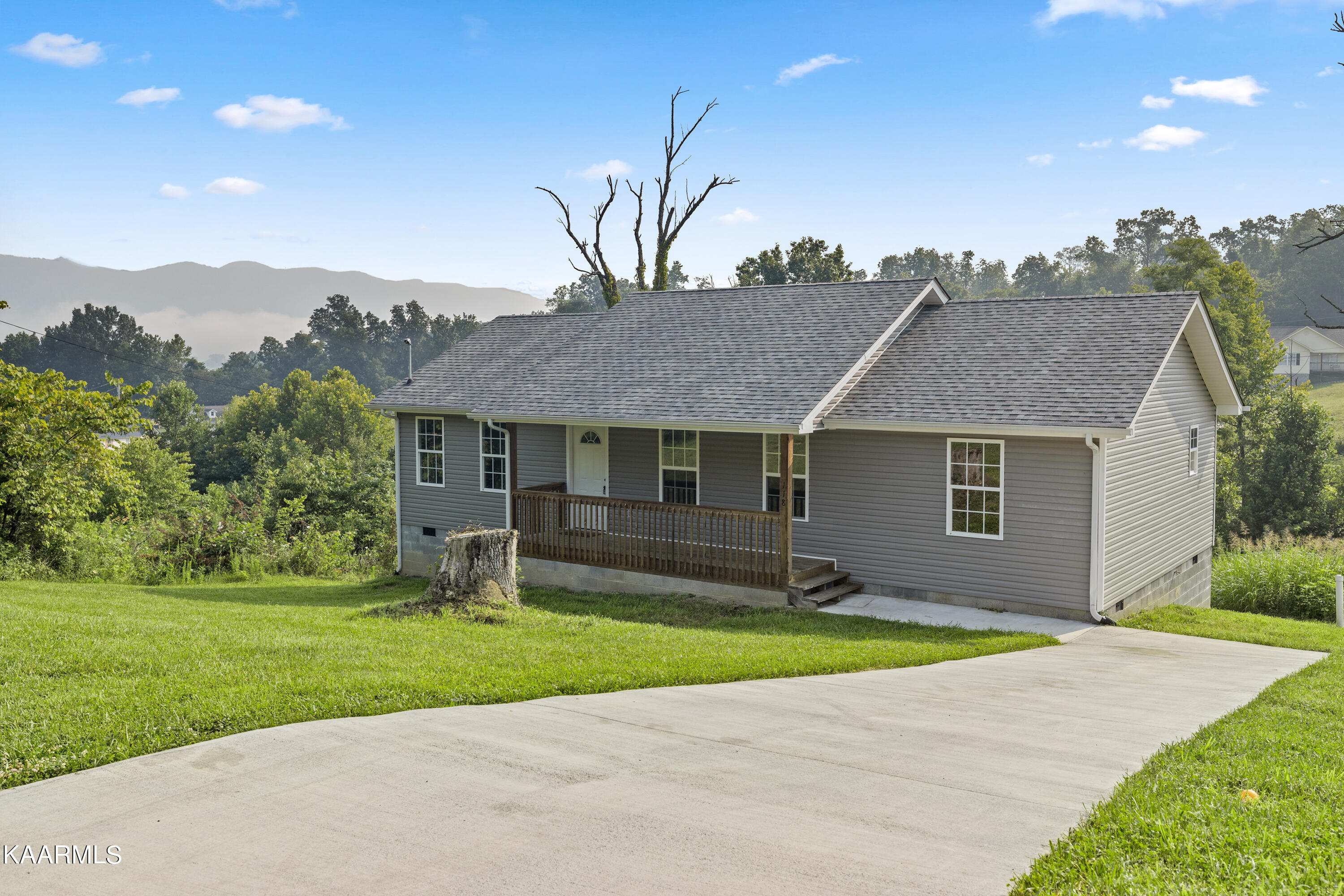 118 View Lane La Follette, TN 37766 - Photo 1 of 18 Positive Perceptions-17