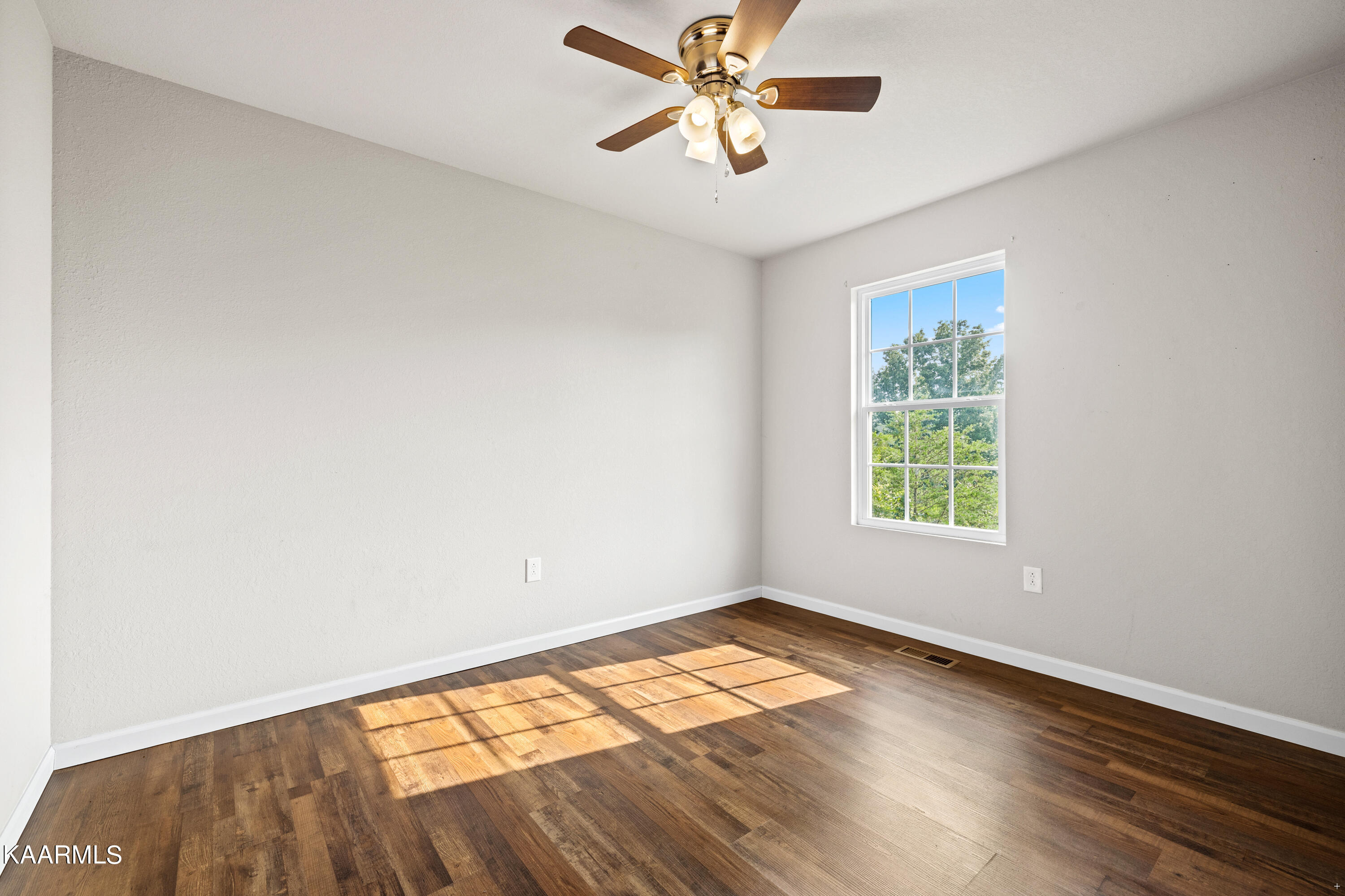 118 View Lane La Follette, TN 37766 - Photo 14 of 18 Positive Perceptions-14