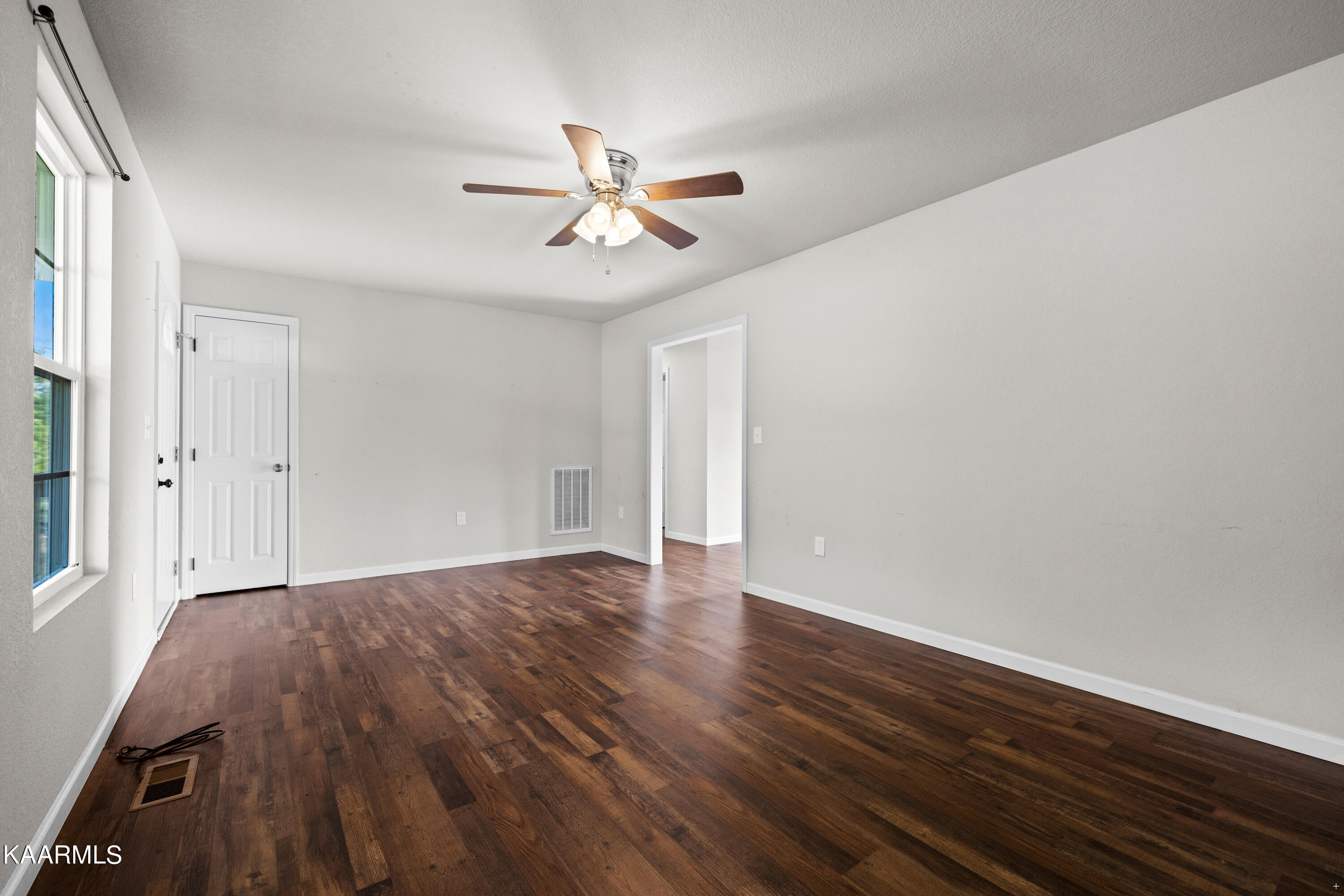 118 View Lane La Follette, TN 37766 - Photo 5 of 18 Positive Perceptions-4