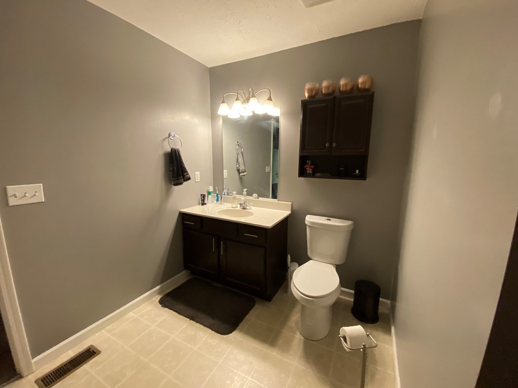 4105 Briggs Loop Kodak, TN 37764 - Photo 7 of 8 Gallery Image 7