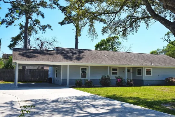 $2,800 | 519 North Shady Lane, La Porte, TX 77571