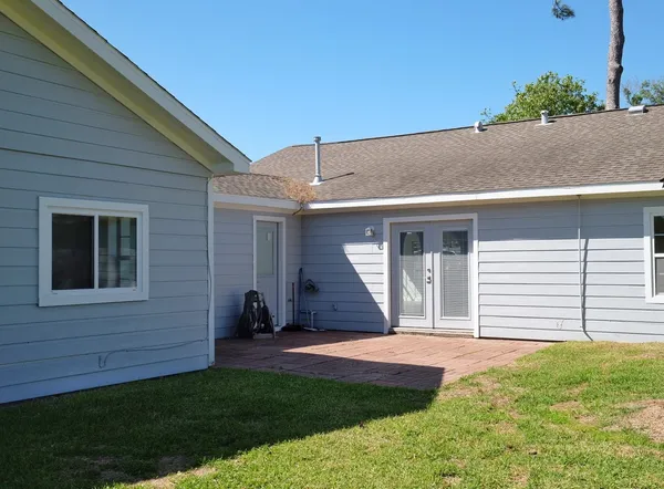 $3,000 | 519 North Shady Lane, La Porte, TX 77571