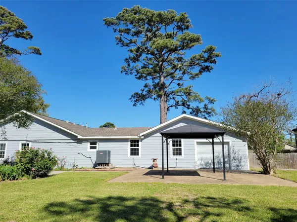 $3,000 | 519 North Shady Lane, La Porte, TX 77571