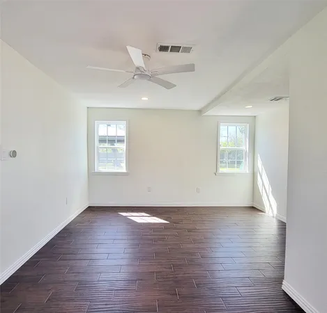 $3,000 | 519 North Shady Lane, La Porte, TX 77571