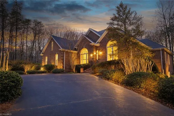 $799,900 | 1515 Timber Creek Lane, Kernersville, NC 27284