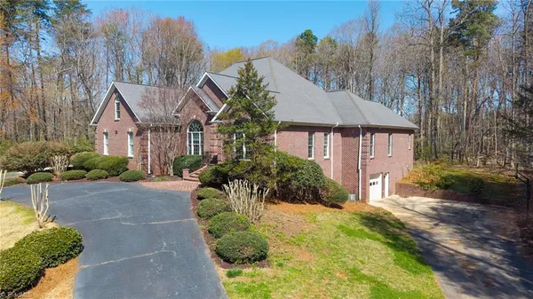 $799,900 | 1515 Timber Creek Lane, Kernersville, NC 27284