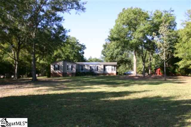 189 Gossett Road Gray Court, SC 29645 - Photo 1 of 25 Gallery Image 1