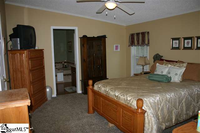 189 Gossett Road Gray Court, SC 29645 - Photo 15 of 25 Gallery Image 15