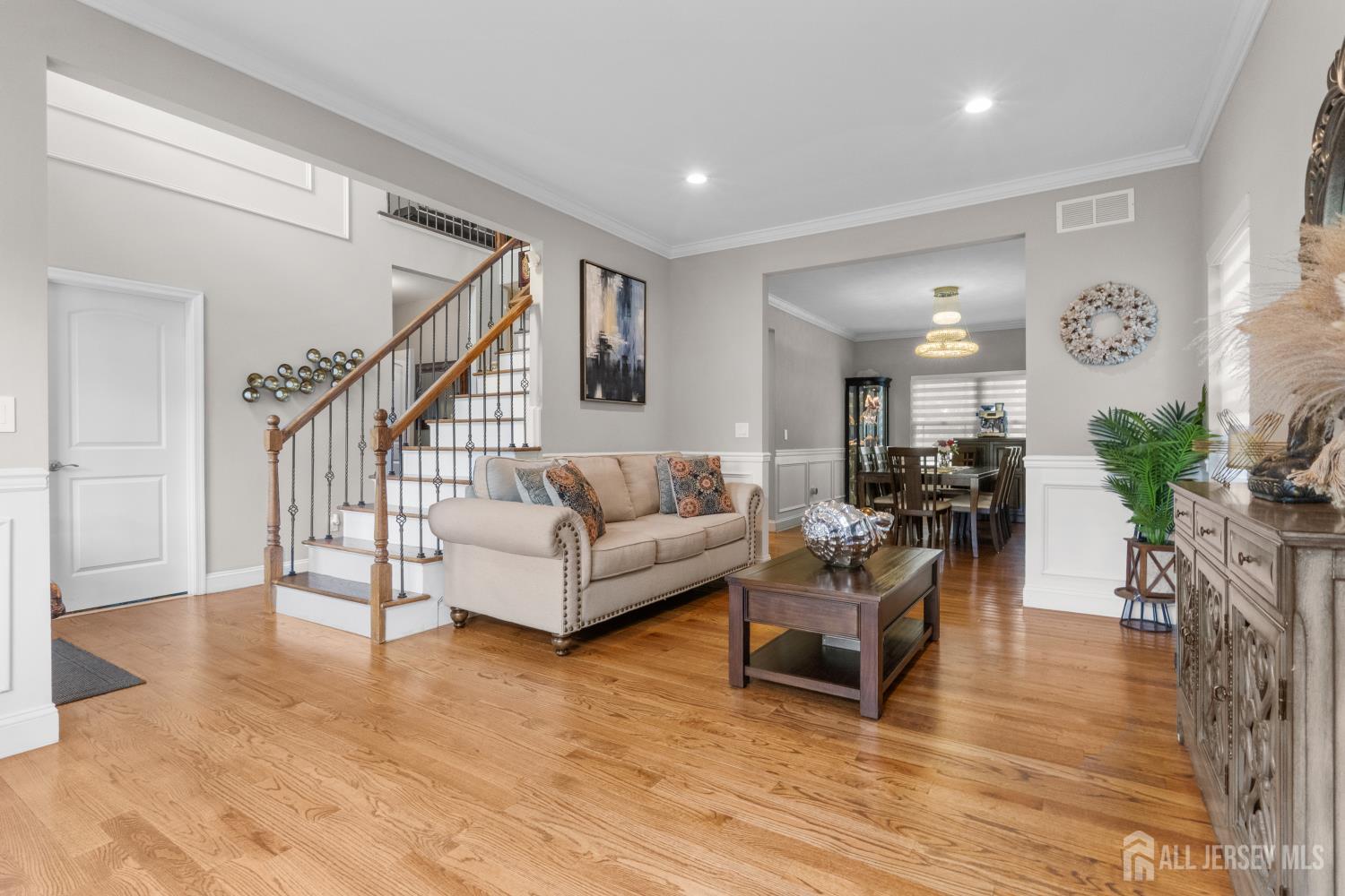 628 New Dover Road Colonia, NJ 07067 - Photo 4 of 24