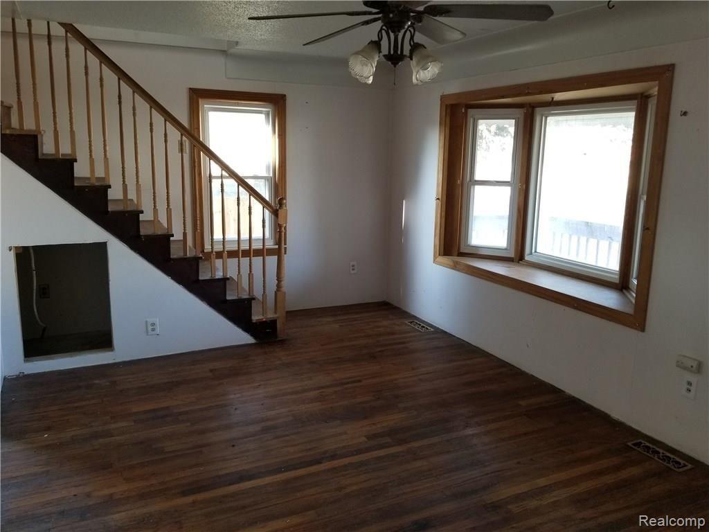 12901 Harrison Romulus, MI 48174 - Photo 5 of 15 Gallery Image 5