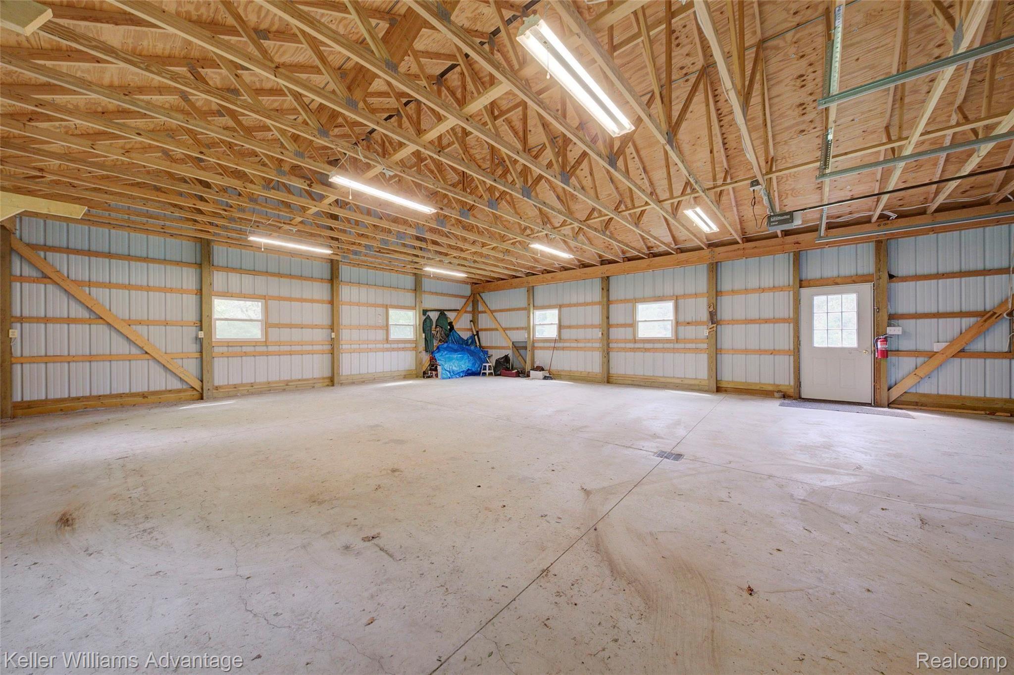 8134 Earhart Road South Lyon, MI 48178 - Photo 14 of 43 4H8A1780_1_2.jpg