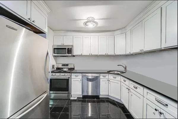 $3,650 | 270 Luis M Marin Boulevard, Unit 8E, Jersey City, NJ 07302
