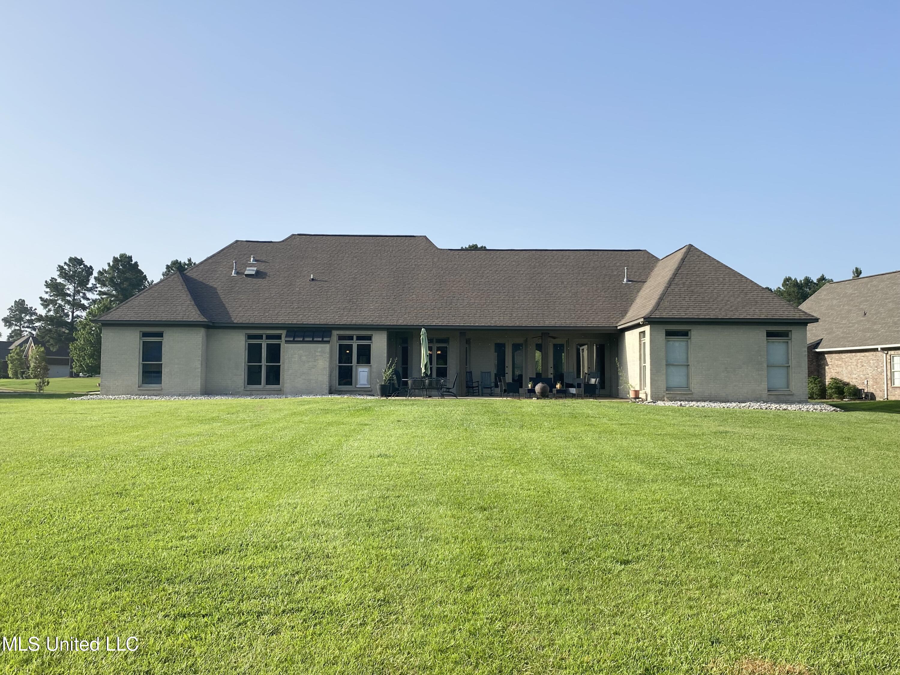 305 Buckingham Court Ridgeland, MS 39157 - Photo 58 of 60 backofhouse
