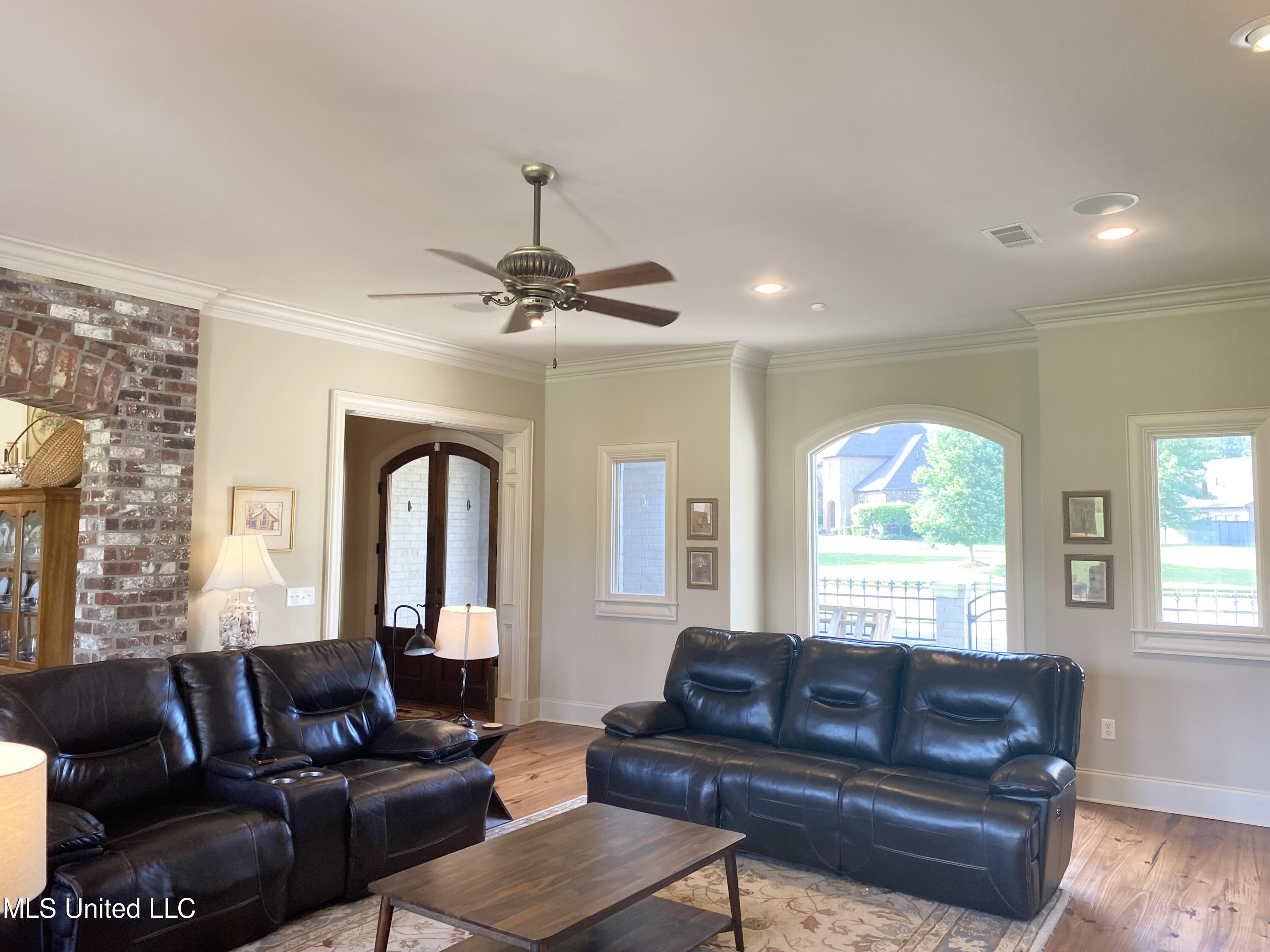 305 Buckingham Court Ridgeland, MS 39157 - Photo 8 of 60 fam3