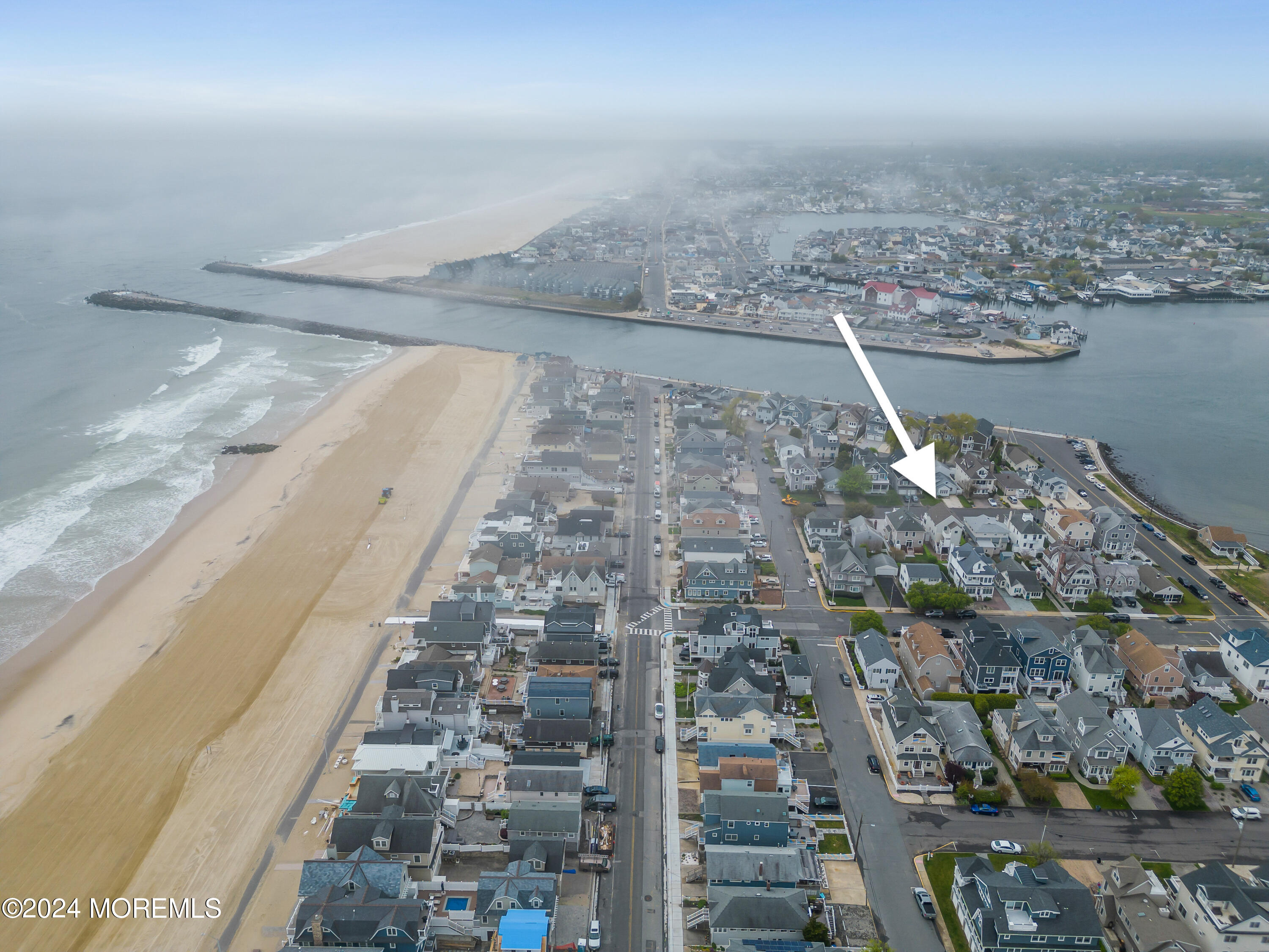 564 Perch Avenue Manasquan, NJ 08736 - Photo 42 of 49 a view of a terrace