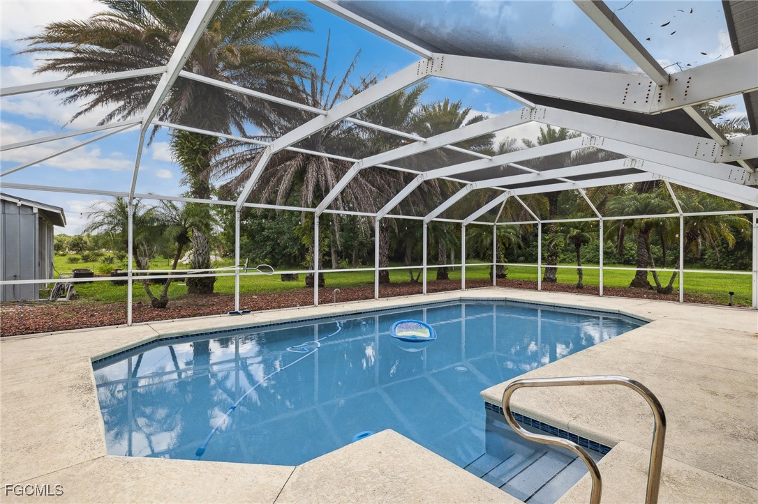 6261 Greenbriar Farms Road Fort Myers, FL 33905 - Photo 2 of 32