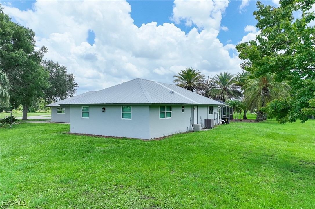 6261 Greenbriar Farms Road Fort Myers, FL 33905 - Photo 24 of 32