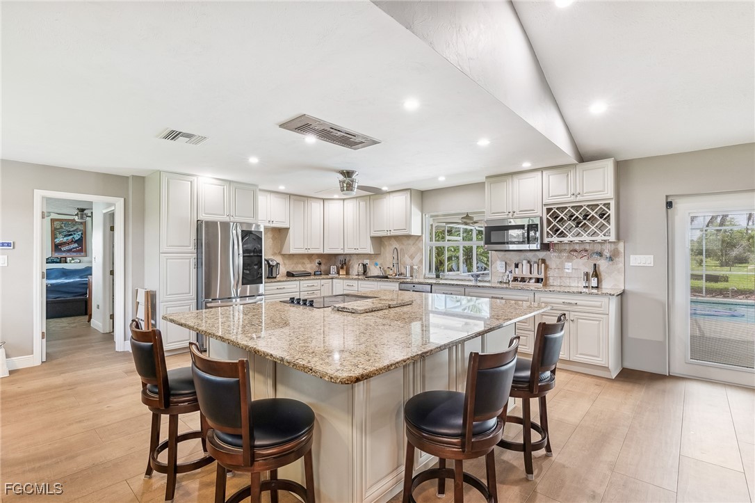 6261 Greenbriar Farms Road Fort Myers, FL 33905 - Photo 4 of 32