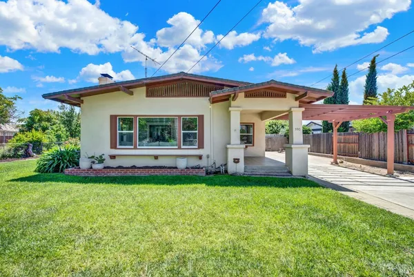 $625,000 | 390 South 3rd Street, Dixon, CA 95620