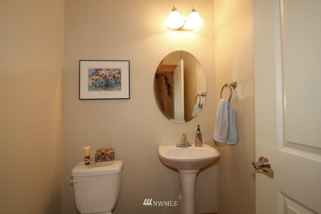606 195th Street Southeast Bothell, WA 98012 - Photo 16 of 17