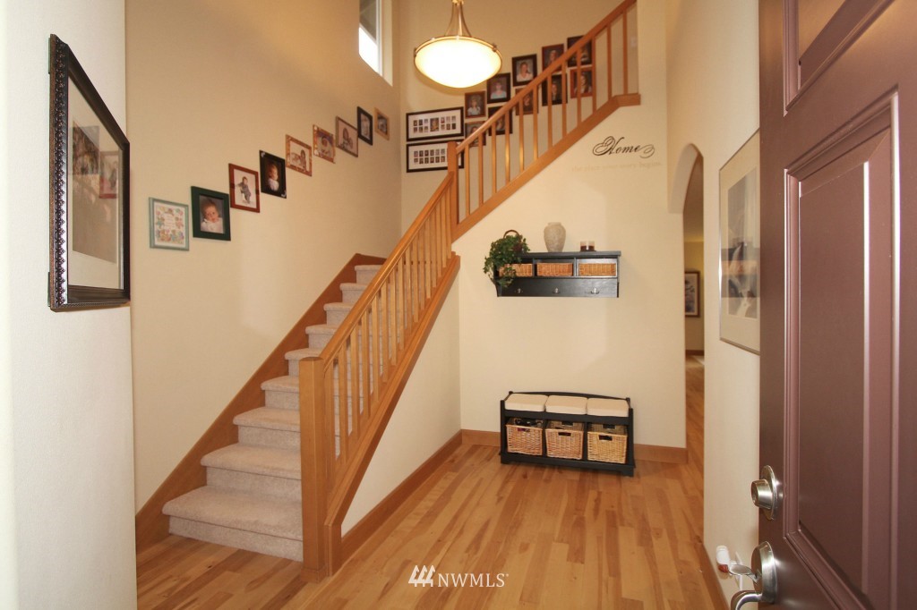 606 195th Street Southeast Bothell, WA 98012 - Photo 3 of 17