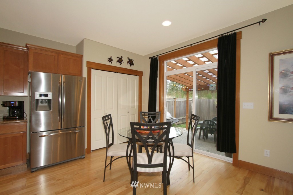 606 195th Street Southeast Bothell, WA 98012 - Photo 6 of 17