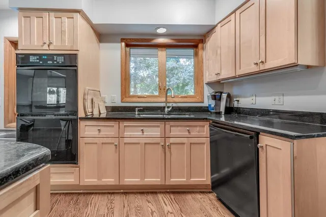 $3,595 | 400 Natchez Avenue North, Golden Valley, MN 55422