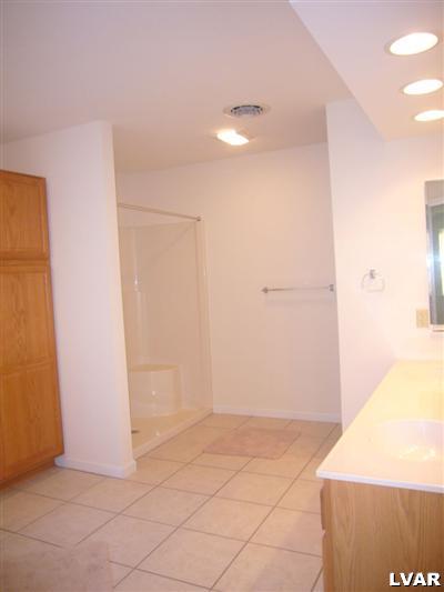 3287 Frontier Road Kutztown, PA 19530 - Photo 11 of 11 Master bath