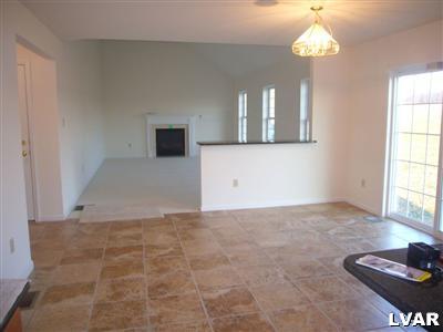 3287 Frontier Road Kutztown, PA 19530 - Photo 4 of 11 Family room