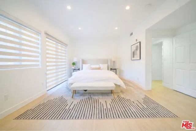 $715,000 | 861 South Windsor Boulevard, Unit 103, Los Angeles, CA 90005